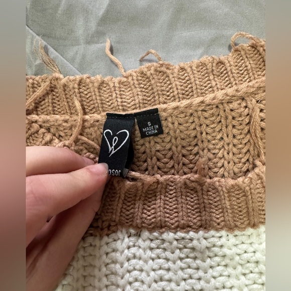 Sweater - Picture 2 of 2